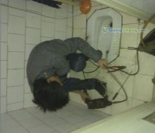 成都青羊區環衛服務 專業管道疏通與化糞池清理，保障城市清潔與健康