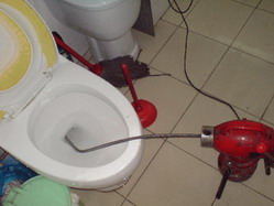 管道疏通 專業(yè)解決方案，暢通無(wú)憂生活